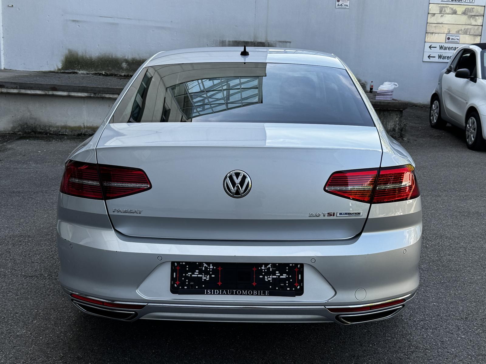 Volkswagen Passat Highline BI-Xenon ACC Kamera Navi Leder