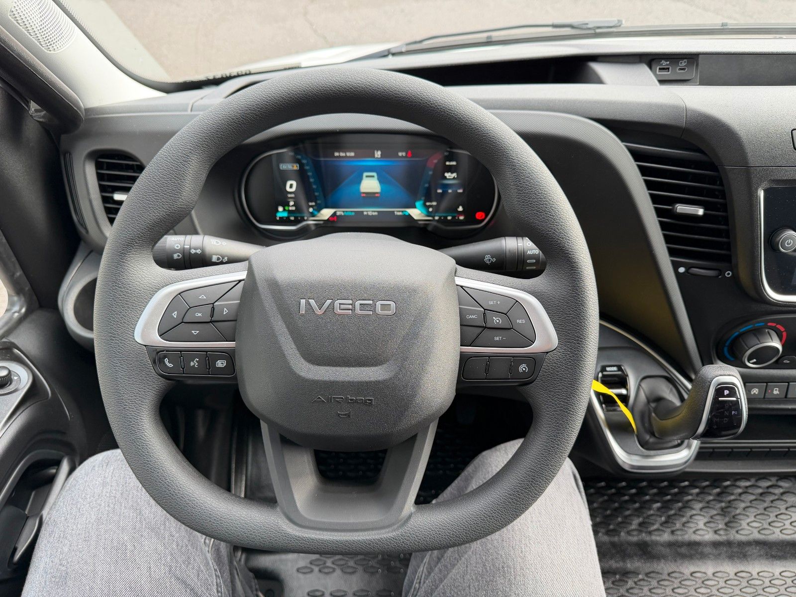 Fahrzeugabbildung Iveco Daily 35S14 A8 *R3.450mm*Automatik*Klima* 2x