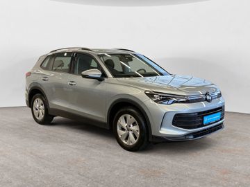 Volkswagen Tiguan - 8