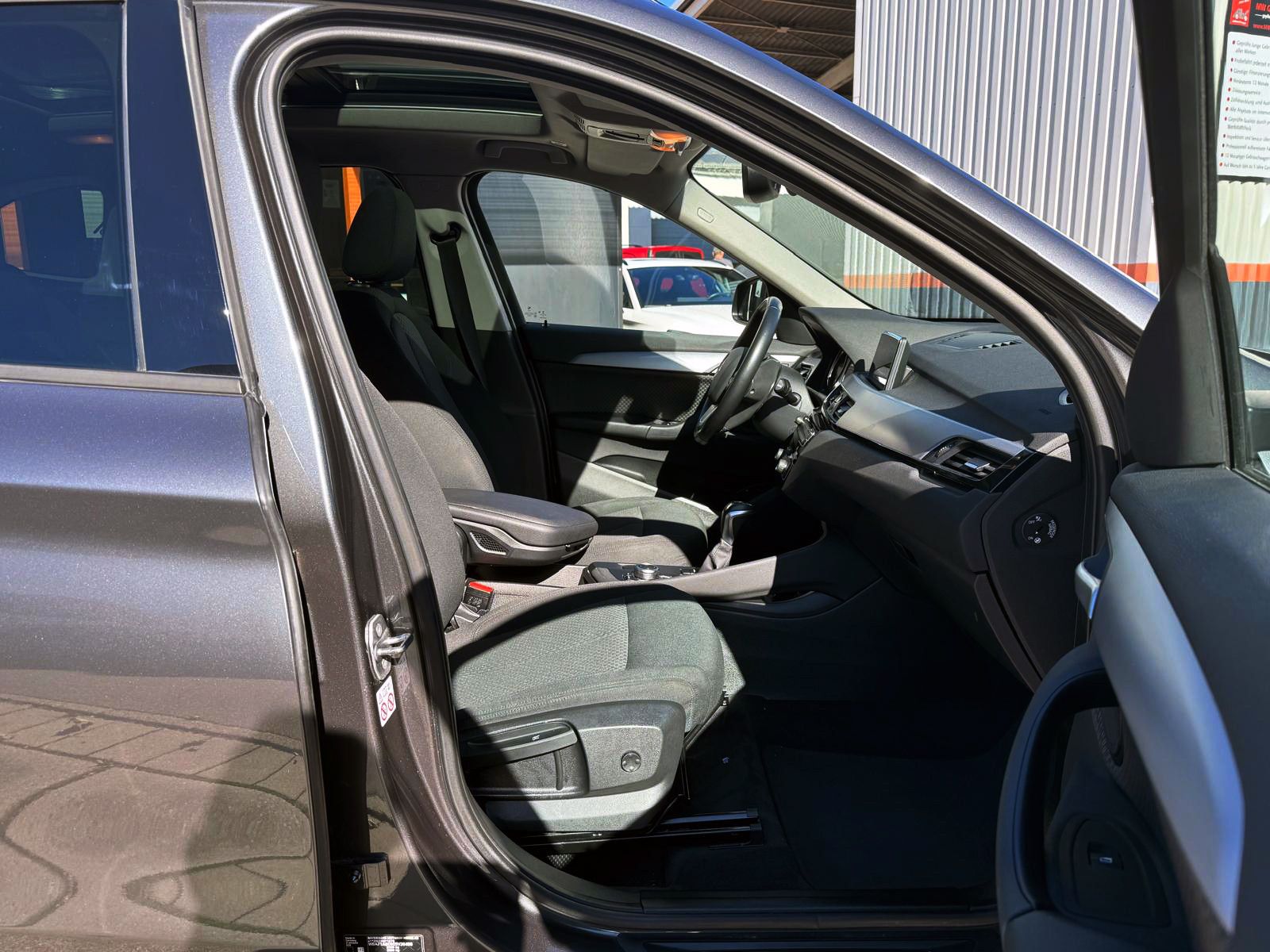 Fahrzeugabbildung BMW X1 xDrive25e Advantage ACC KAM LED PANO AHK SHZ