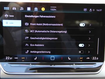 Volkswagen Golf VIII Variant 1.5 TSI AHK Life  LED NAVI