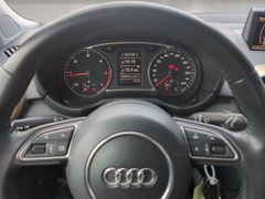 AUDI A1 1.6 TDI attraction Xenon