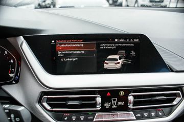 Fahrzeugabbildung BMW 118i Aut. Advantage LED LIFE-COCKPIT NAVIGATION