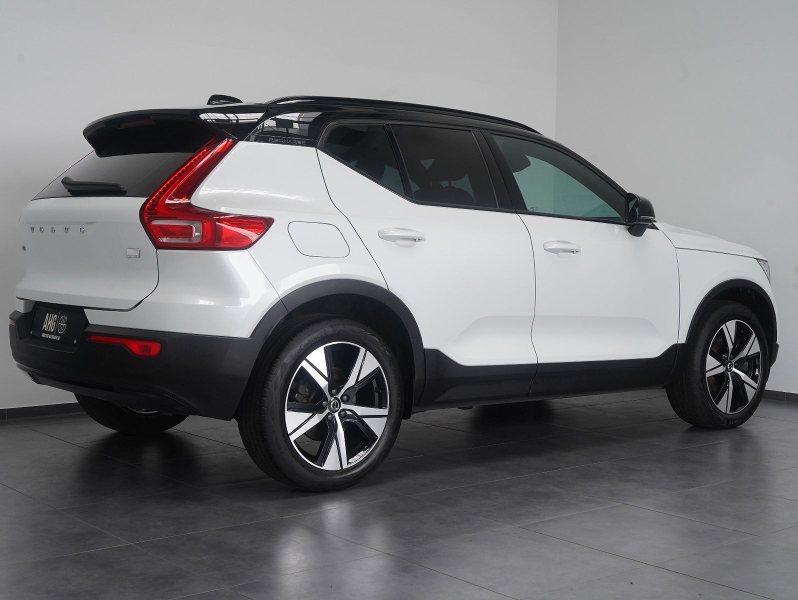 Fahrzeugabbildung Volvo XC40 T5 Recharge Plug-In R Design ACC/KAMERA/AHK