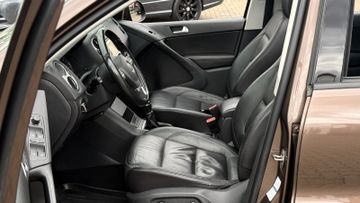 Volkswagen Tiguan - 11