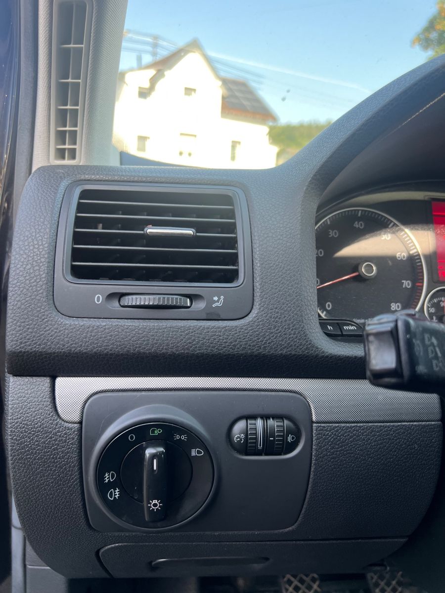 Fahrzeugabbildung Volkswagen Golf V Lim. Tour Edition *1.HAND*
