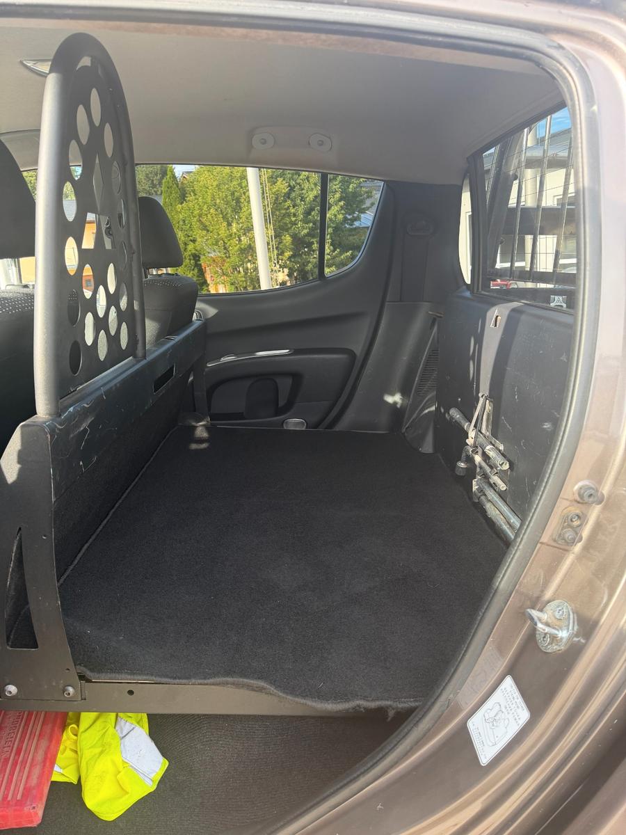Mitsubishi L 200 Plus Doppelkabine 4WD AHK