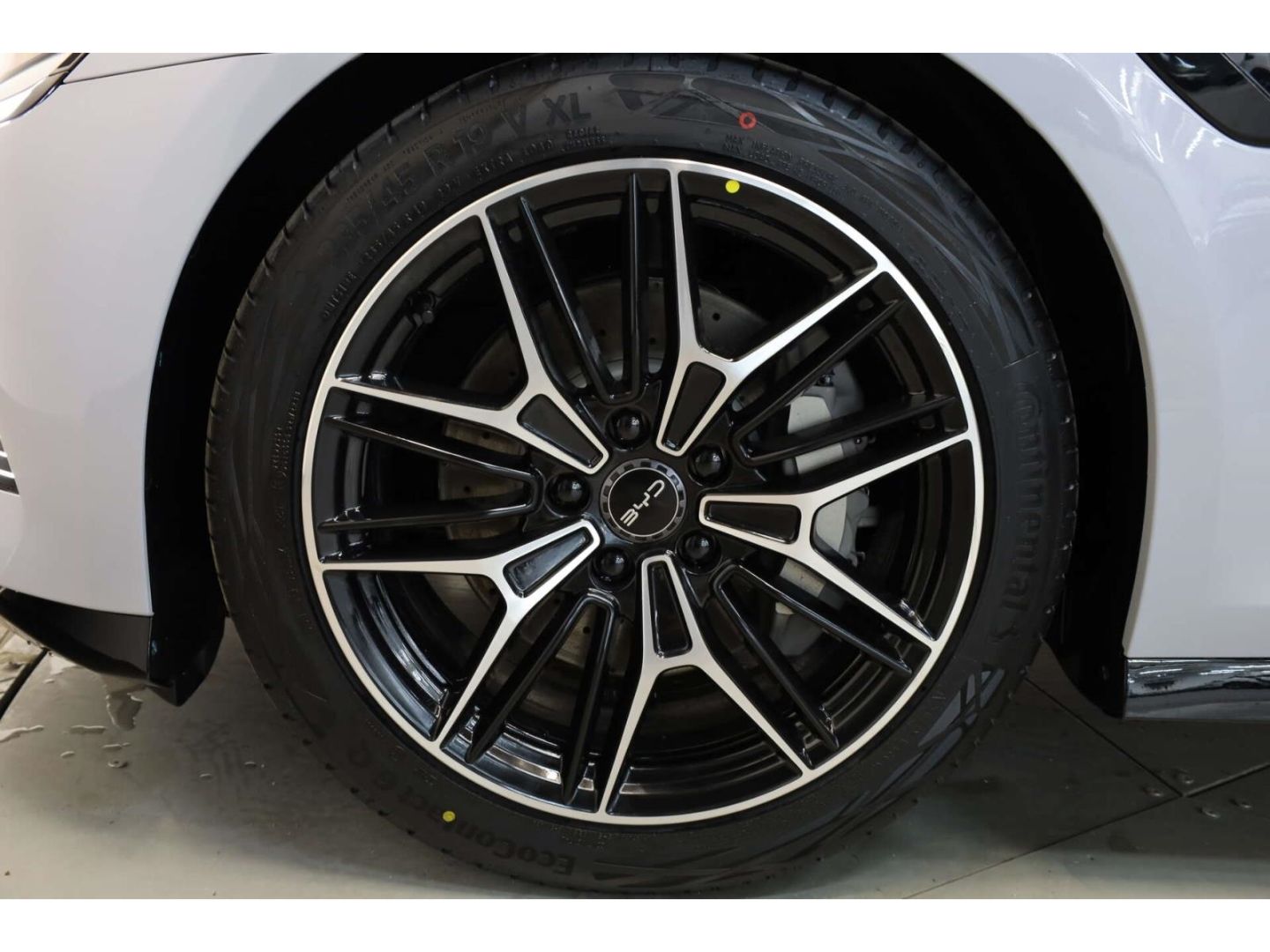 BYD SEAL