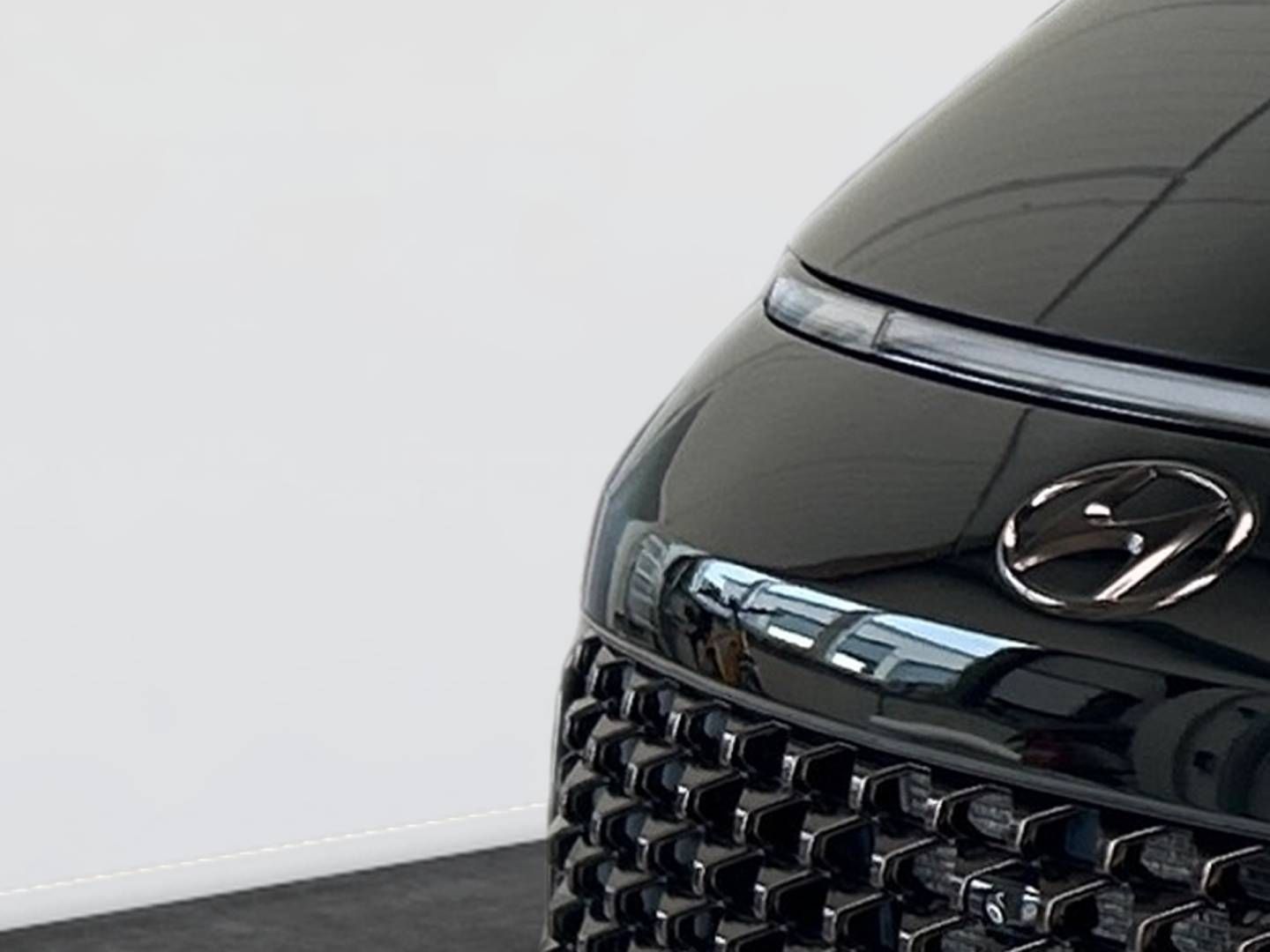 Fahrzeugabbildung Hyundai STARIA 7-Sitzer SIGNATUR/PDC/Navi/Rückfahrkamera