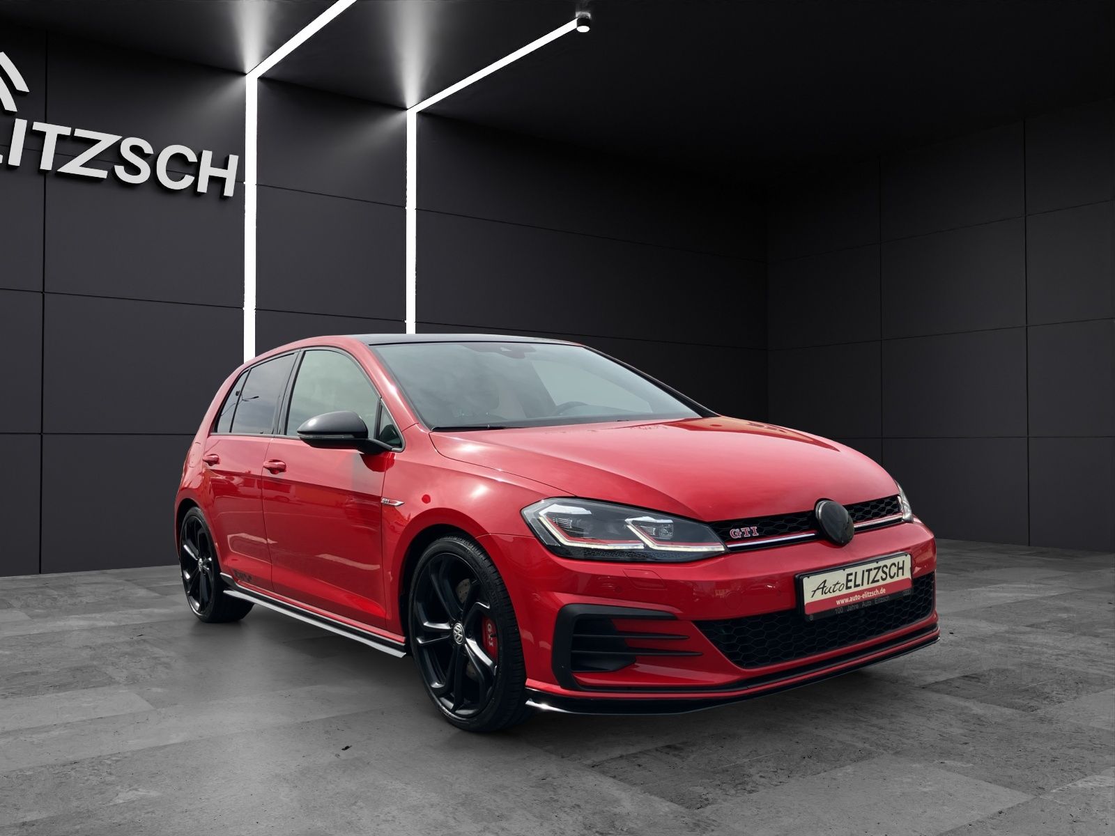 Fahrzeugabbildung Volkswagen Golf VII GTI TCR Start-Stopp DSG LED Navi Pano A
