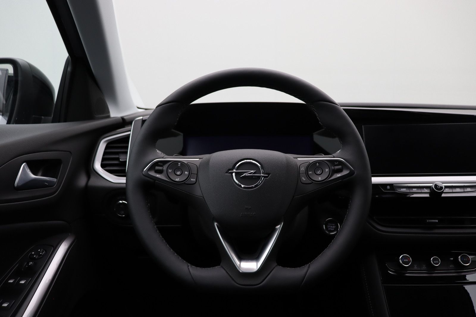 Fahrzeugabbildung Opel Grandland 1.2 GS Line AUT/LED/Navi/ACC/RK