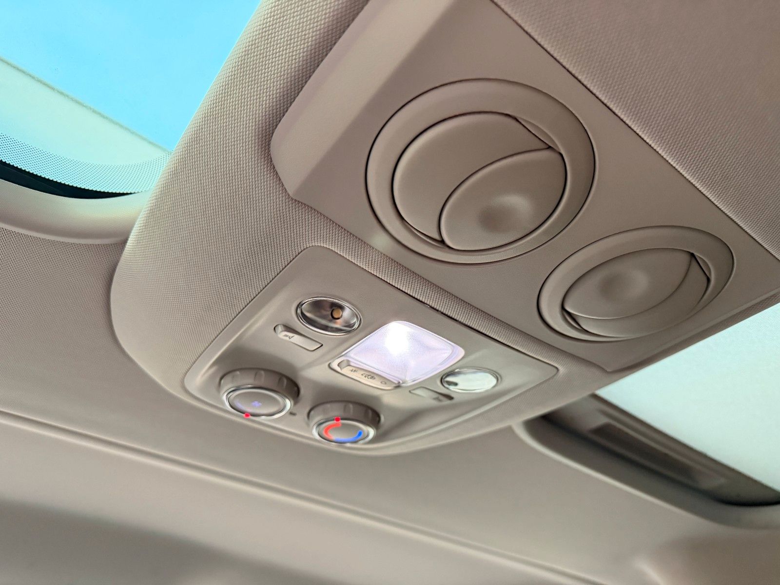 Fahrzeugabbildung Opel Zafira Life Elegance M AHK/Standheizung/8-Sitze!