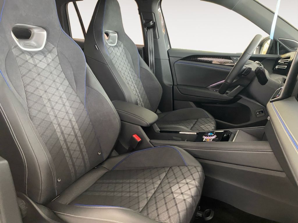 Fahrzeugabbildung Volkswagen Tiguan 1.5 eTSI DSG R-Line* 3 J. Anschlussgarant