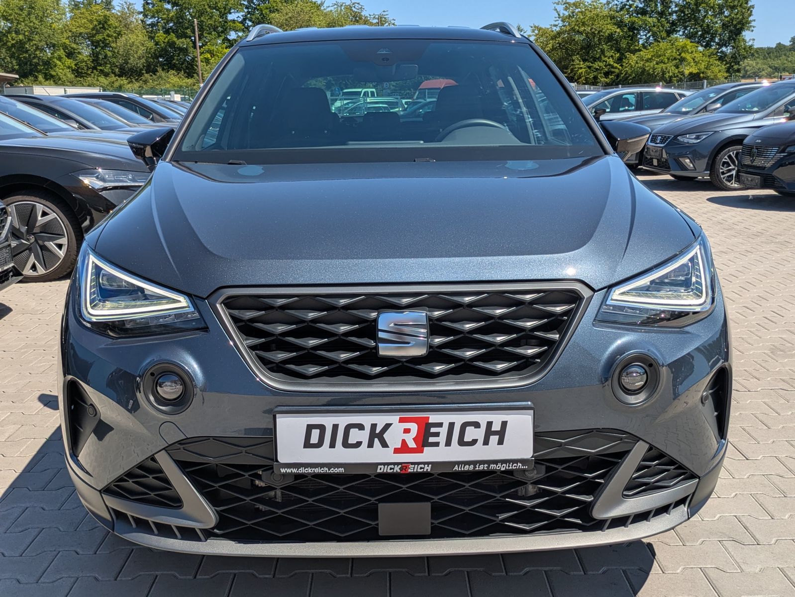 Fahrzeugabbildung SEAT Arona 1.0 TSI FR DSG AHK*ACC*LED*APP*DAB*KAMERA