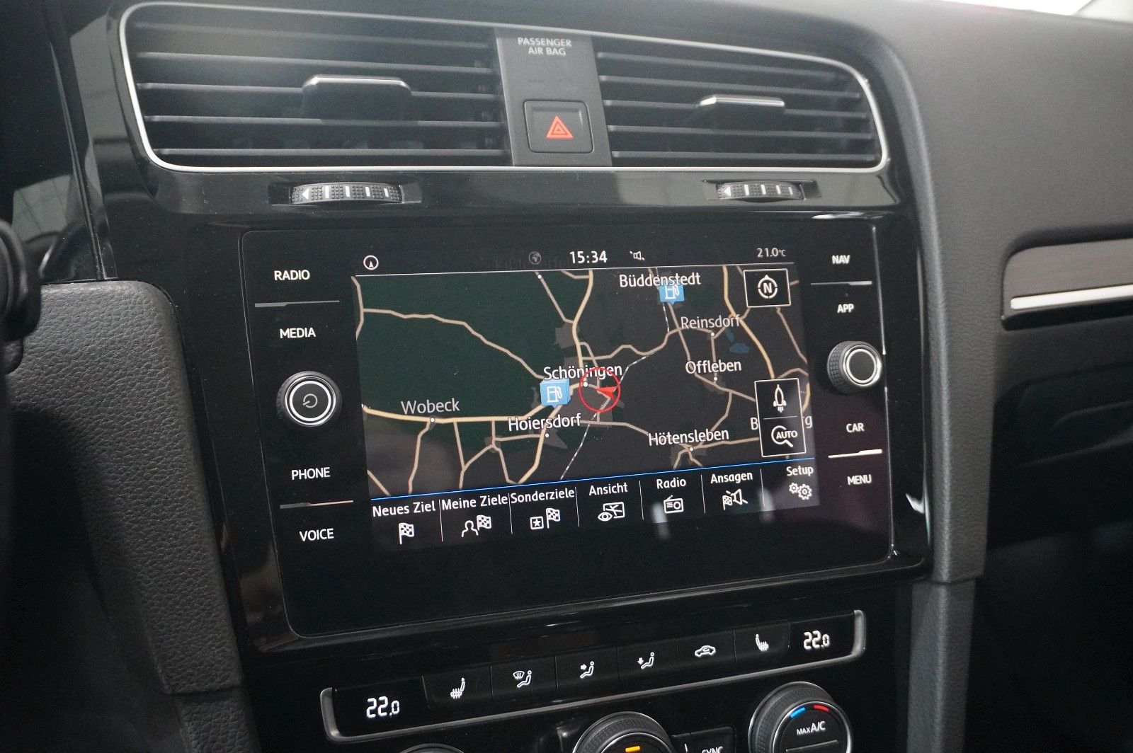 Fahrzeugabbildung Volkswagen Golf VII VARI. 1.5 TSI HIGHLINE NAVI/SPORT/AHK