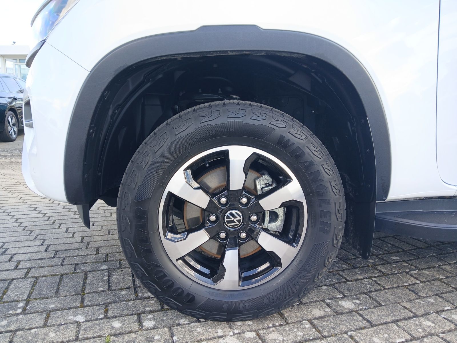 Fahrzeugabbildung Volkswagen Amarok TDI Life DSG 4M LED AHK AID SITZH.