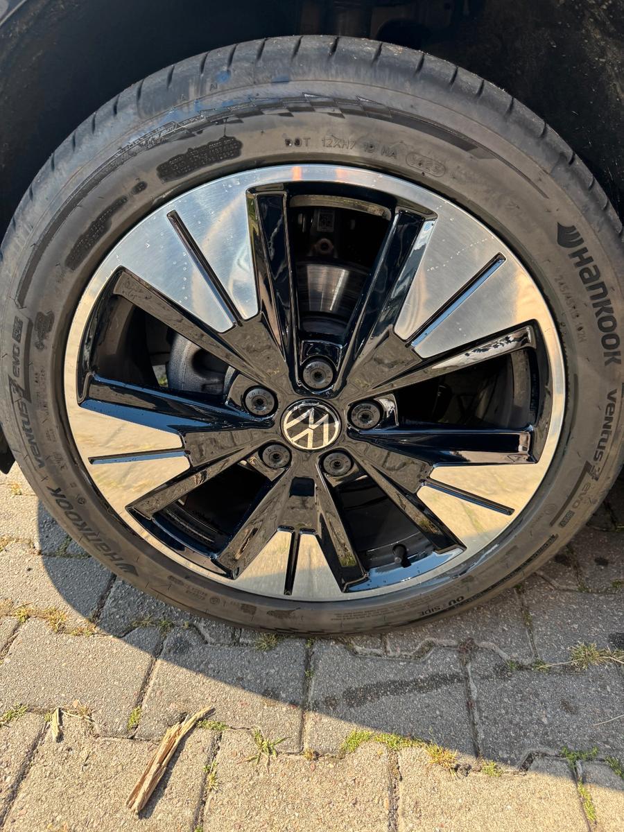 Volkswagen T7 Multivan 2.0 TDI Style