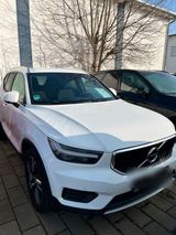 Volvo XC40 Momentum DR AWD 190 PS Diesel - Volvo XC40 in Frankfurt (Main)