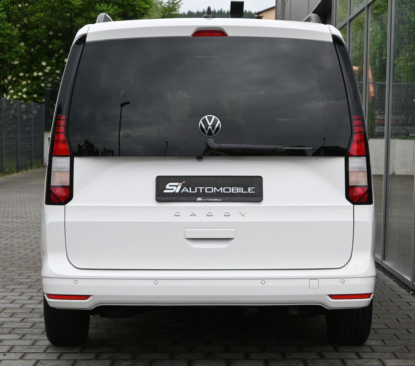 Fahrzeugabbildung Volkswagen Caddy Maxi 2.0 TDI DSG °ACC°AHK°LED°KAMERA°8FACH
