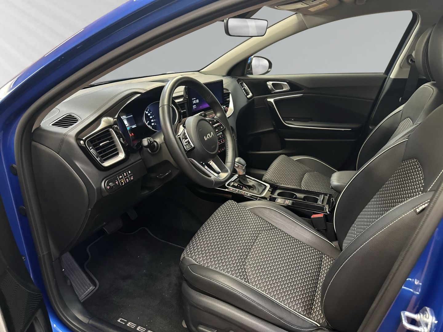 Fahrzeugabbildung Kia Ceed_sw Plug-in Hybrid Spirit 1.6 + Navi + Digit