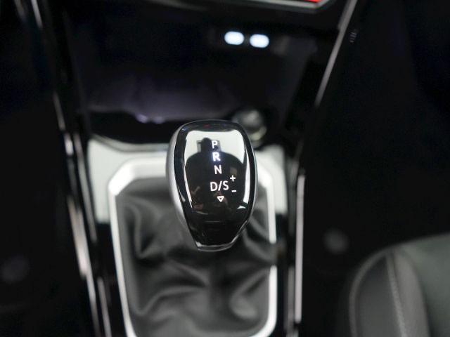 T-Roc R-LINE TDI DSG+AHK+MATRIX LED+NAVI+RÜCKFAH