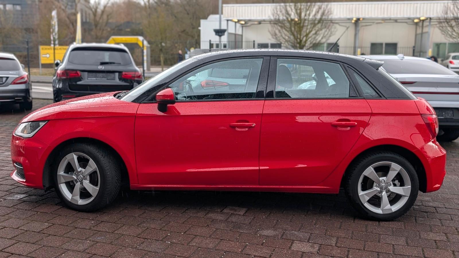 Audi A1 Sportback sport distronic,Navi,Teilleder,