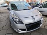Renault Scenic III Luxe Automatik 2,0i16v - Renault Scenic Luxe mit Benzin-Antrieb