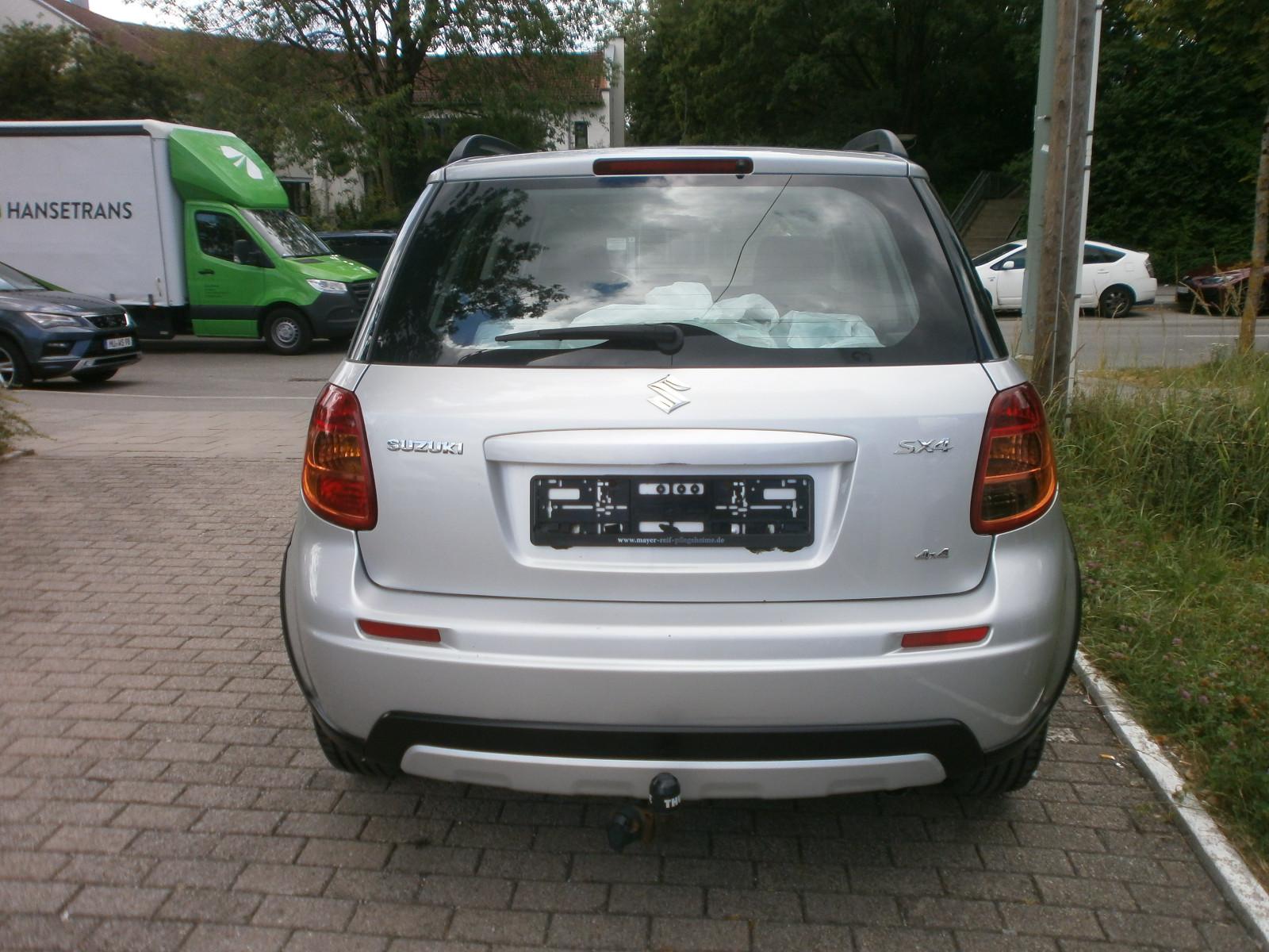 Suzuki SX4 Club