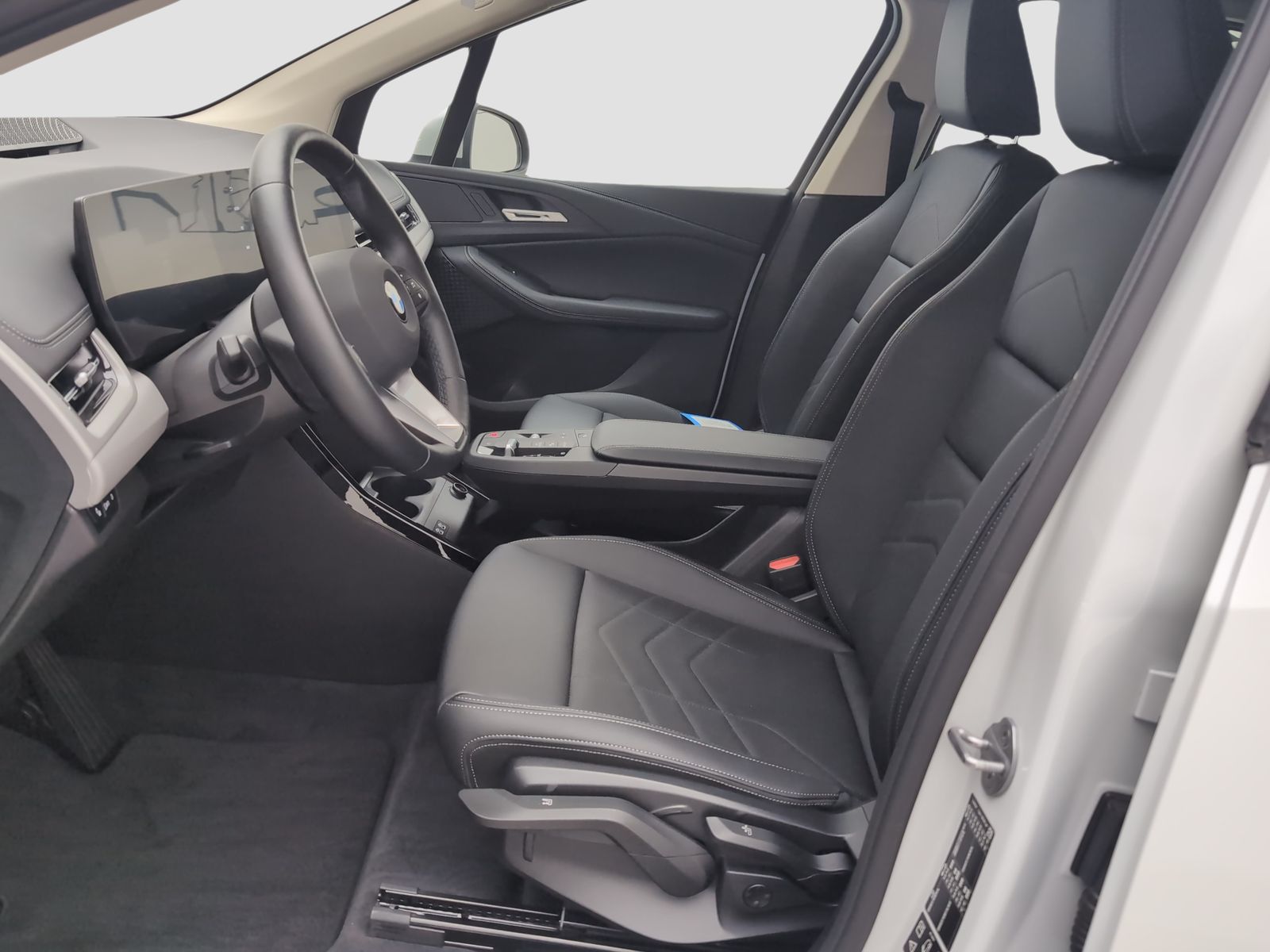 BMW 223 Active Tourer - Bild 9