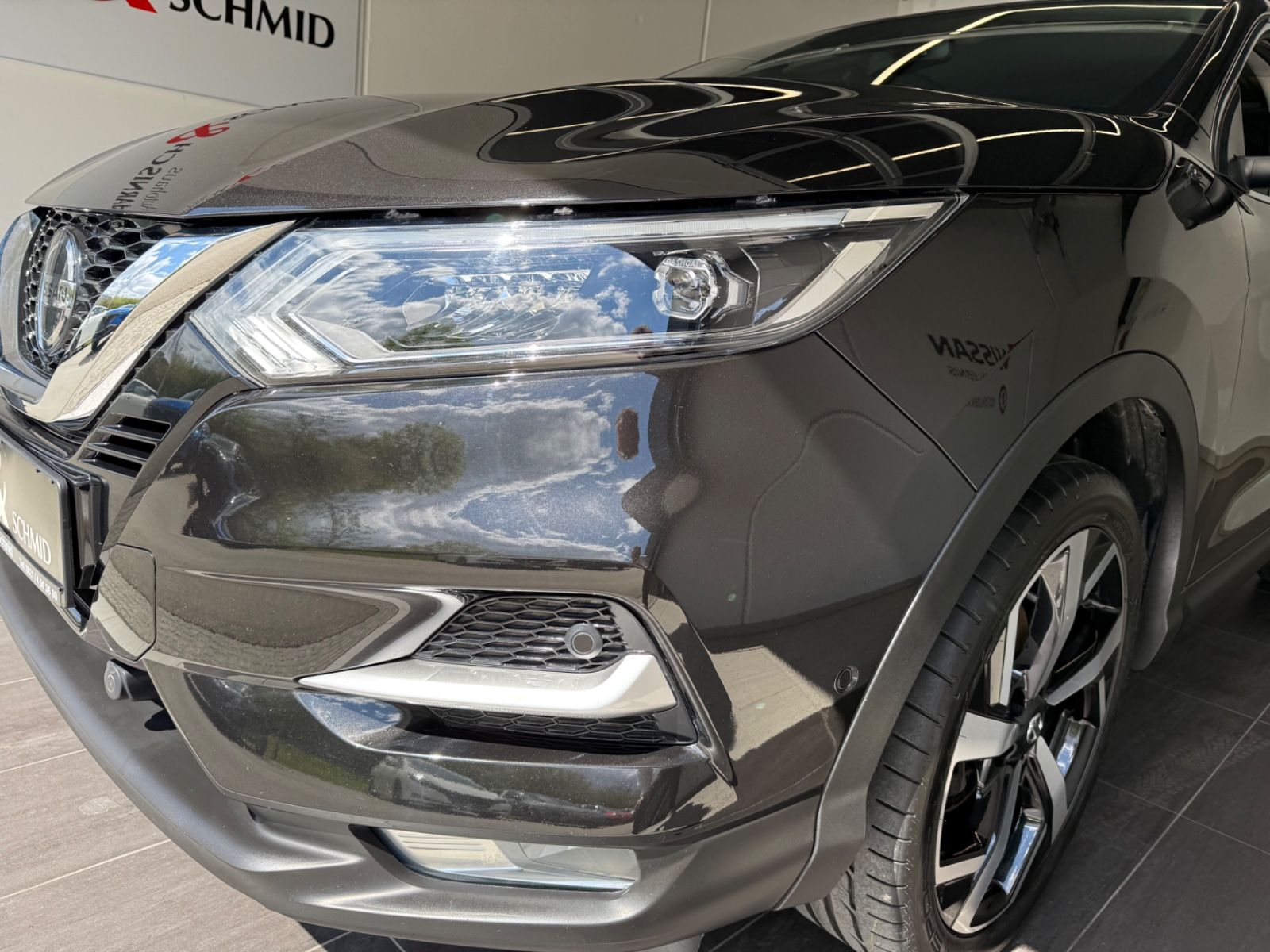 Fahrzeugabbildung Nissan Qashqai Tekna Safety-Shield-Paket 360°