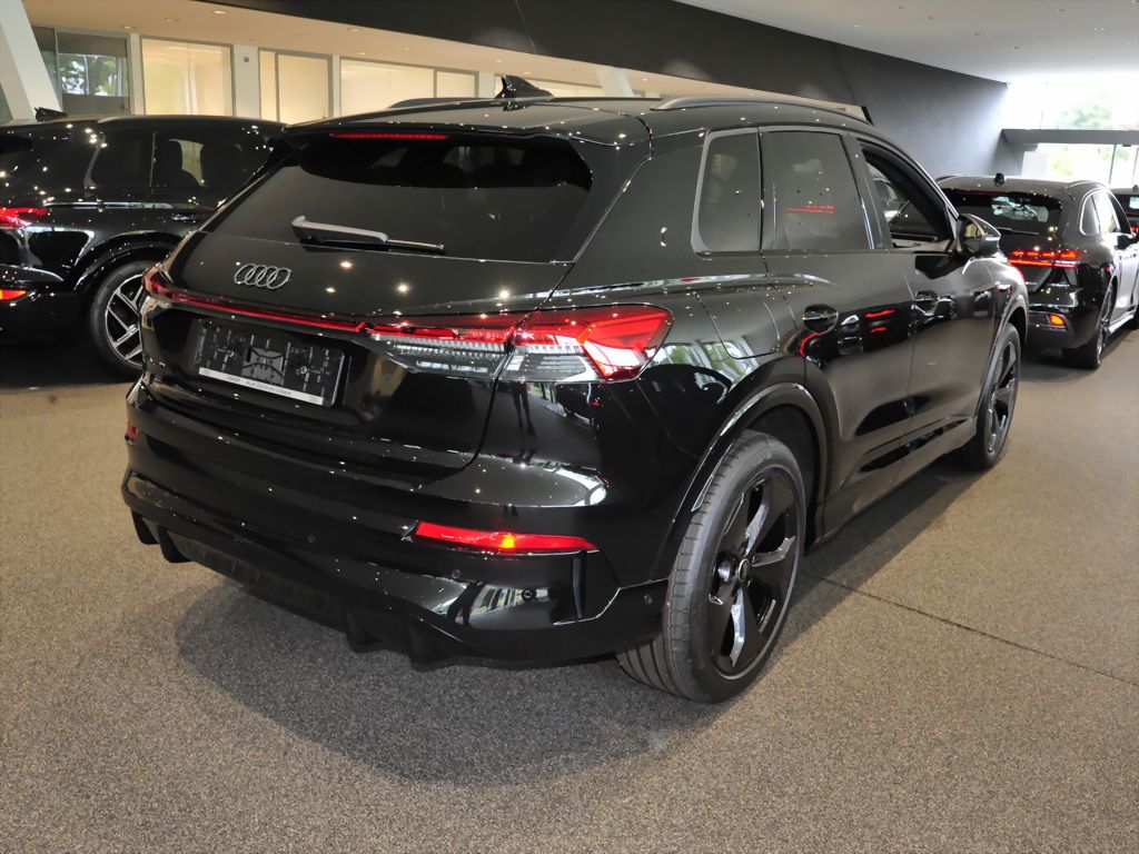 Audi Q4 e-tron performance Tech pro Paket Matrix-LED imagem 3