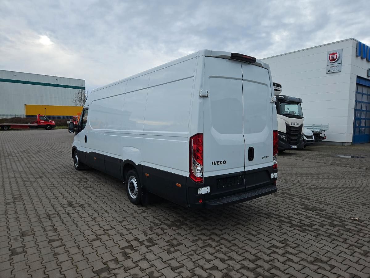 Fahrzeugabbildung Iveco Daily 35S16V