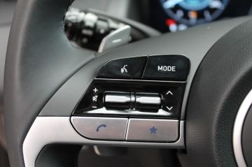 Fahrzeugabbildung Hyundai Tucson Trend 2WD 230 PS Hybrid Assistenzpaket