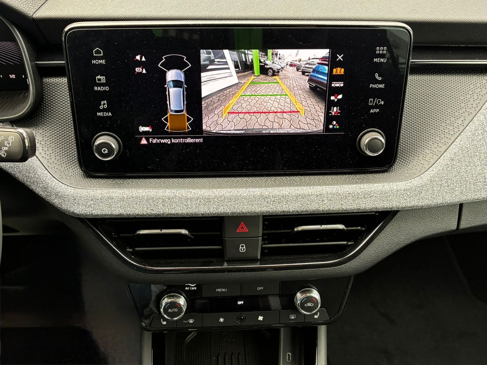 Fahrzeugabbildung SKODA Kamiq Selection 115PS DSG*RFK*PDC*LED*SmartLink