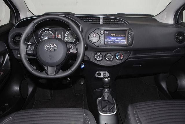 Toyota Yaris 1.5 Team D *ALU*CAM*SHZ*TEL*KLIMA*