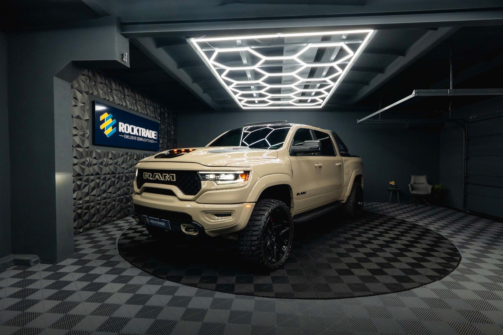 Fahrzeugabbildung Dodge RAM 6.4 V8 TRX SuperCharged 880PS *24 Zoll*Pano*