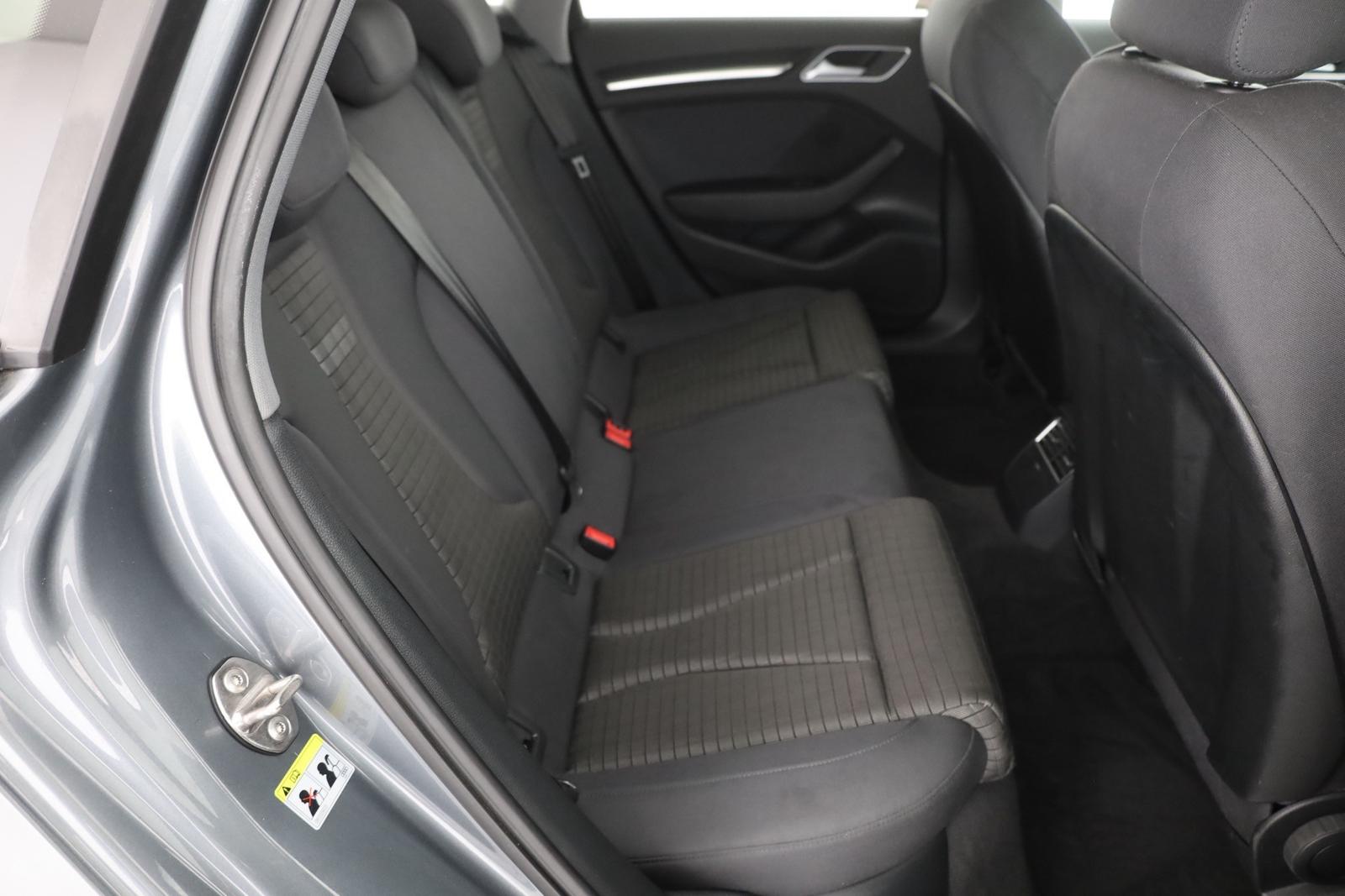 Audi A3 Sportback 35 TFSI S-tronic Bi-Xenon Navi ACC