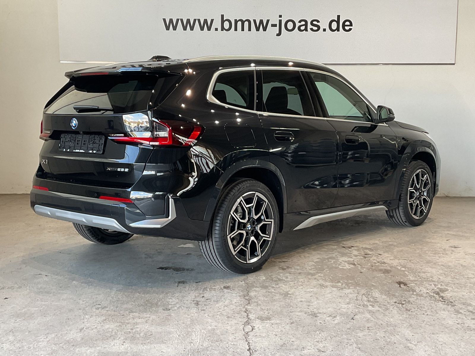 Fahrzeugabbildung BMW X1 xDrive25e Anhängerkupplung, Head-Up xLine