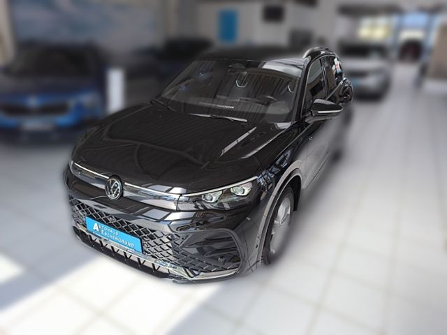 Fahrzeugabbildung Volkswagen Tiguan 1.5 eTSI DSG R-Line STANDHZG HD-MATRIX-LE