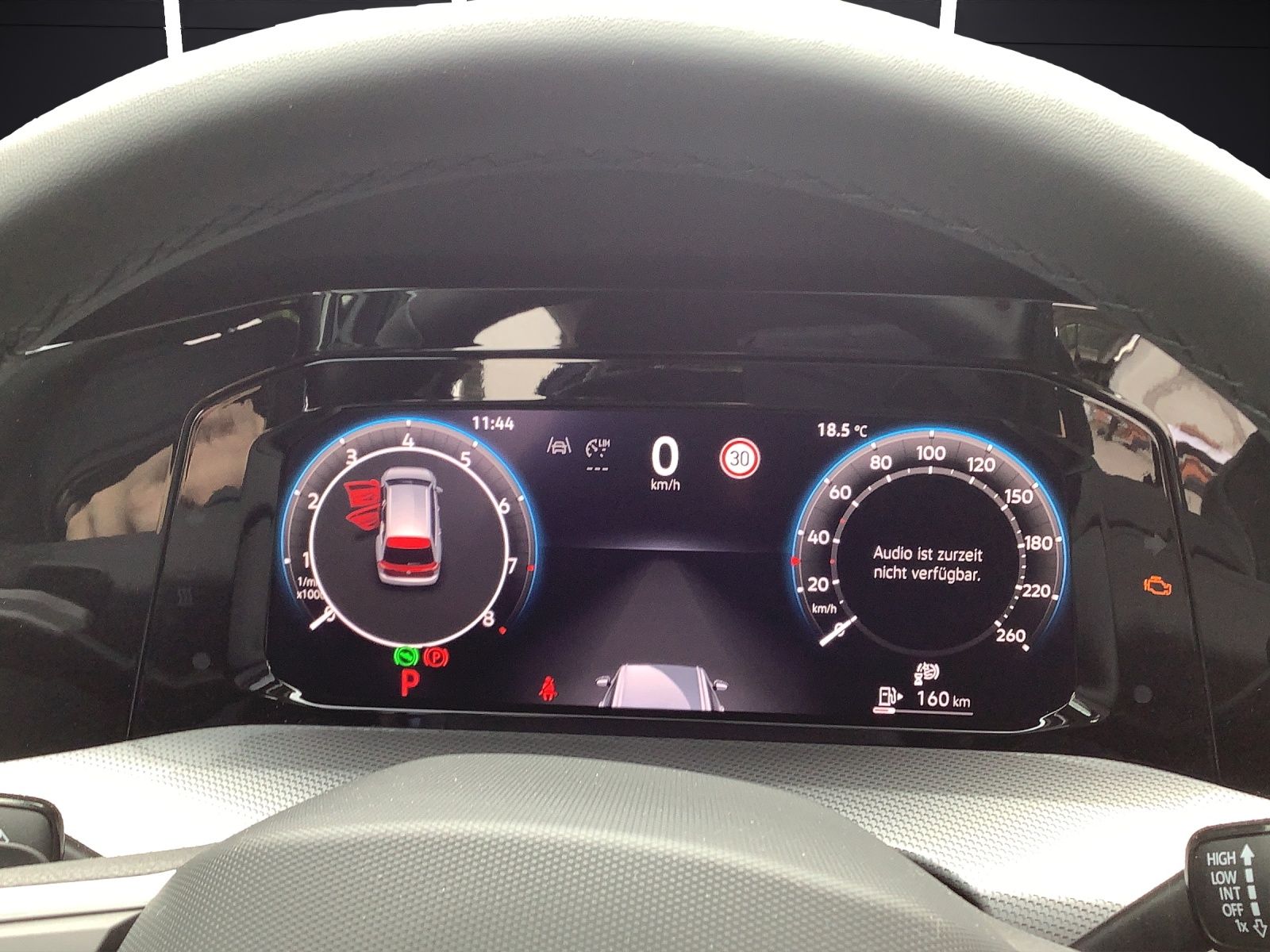 Fahrzeugabbildung Volkswagen Golf VIII Variant TSI Style AHK HuD PANO ACC 360