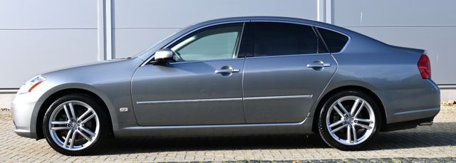 Nissan Fuga 450 GT