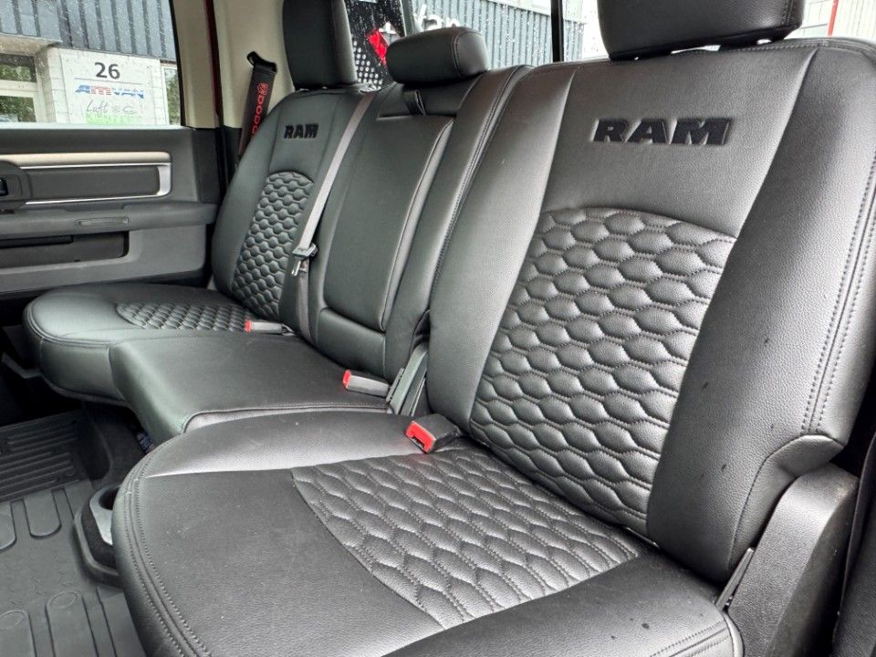 Fahrzeugabbildung Dodge RAM 5.7 Fahrwerk 2,11m hoch 22" Schiebed. Leder