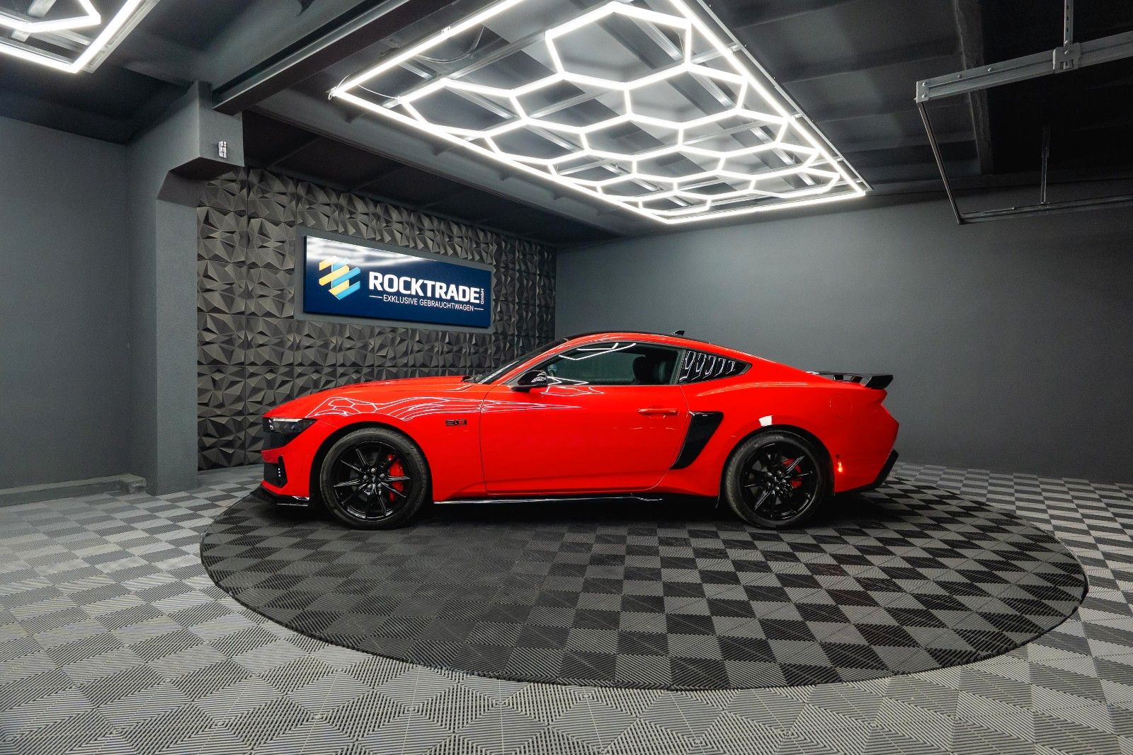 Fahrzeugabbildung Ford Mustang Fastback 5.0 TiVCT V8 Dark Horse PREMIUM