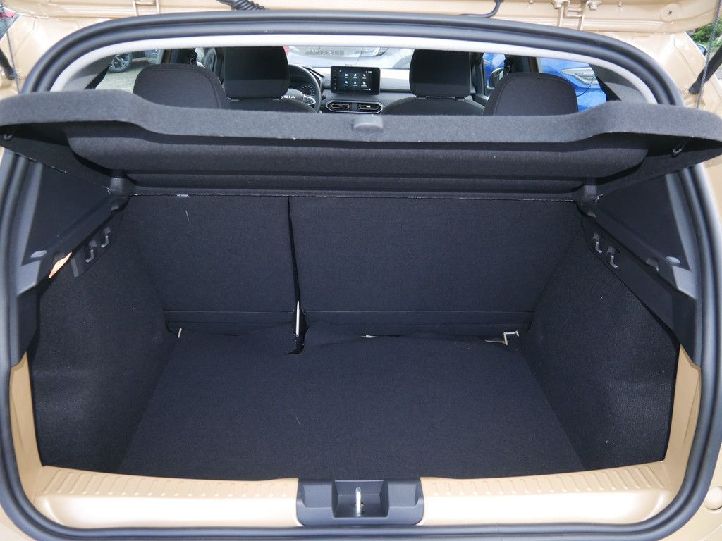 Fahrzeugabbildung Dacia Sandero Stepway Expression TCe 90