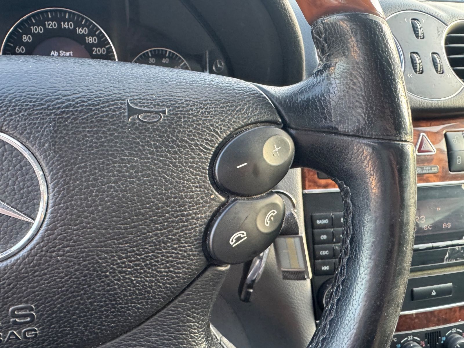 Fahrzeugabbildung Mercedes-Benz CLK 200 Kompressor Coupe/Elegance/S-Dach/SHZ/