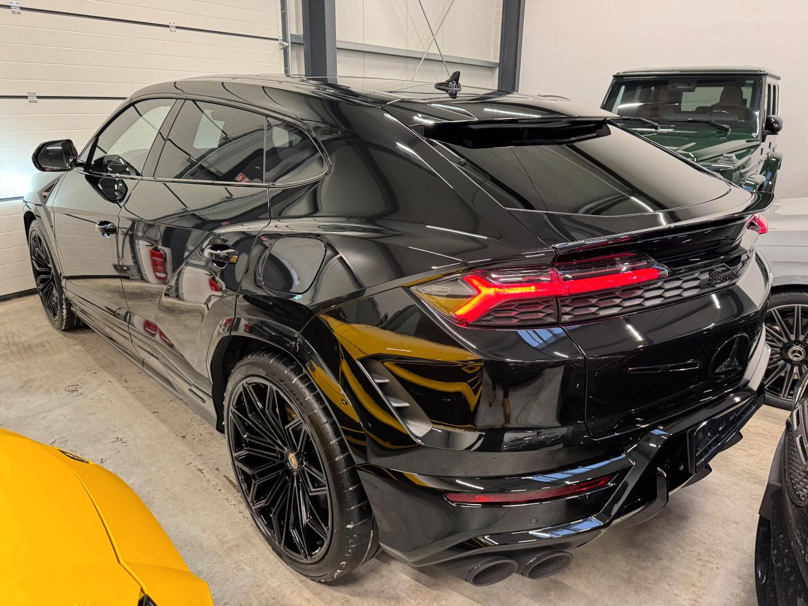 Lamborghini Urus SE V8 B&O Carbon 2026