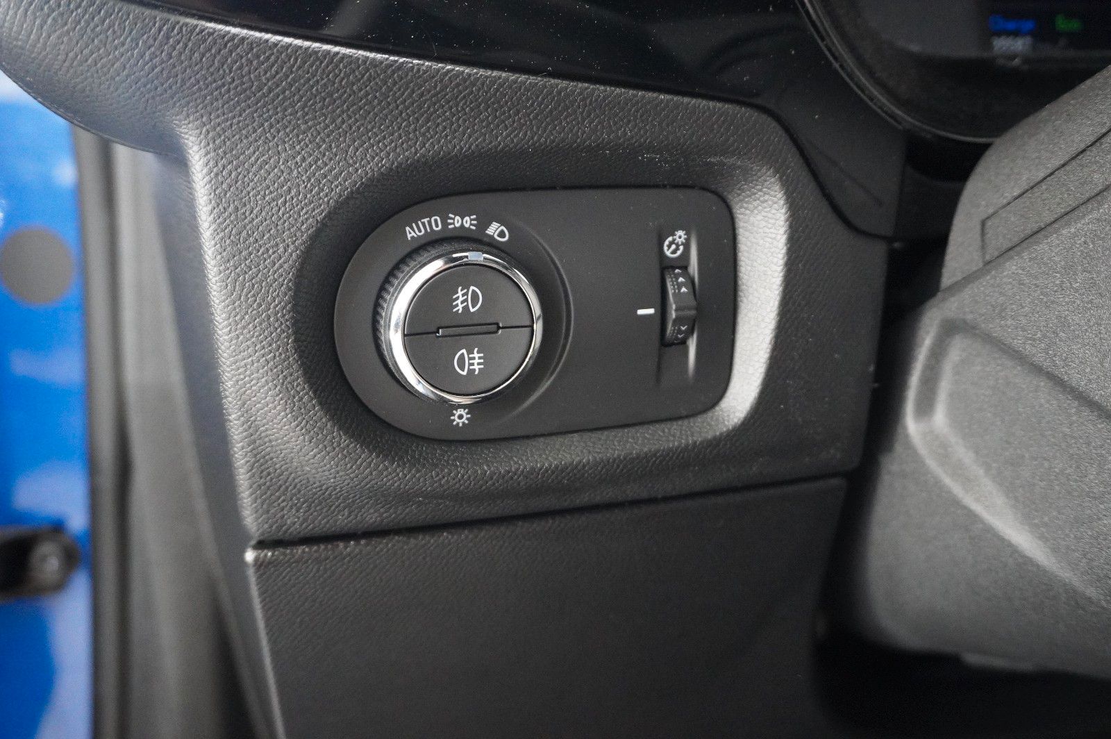 Fahrzeugabbildung Opel Corsa-e F ULTIMATE 3-PHASIG NAVI/LED/KAMERA/DAB+