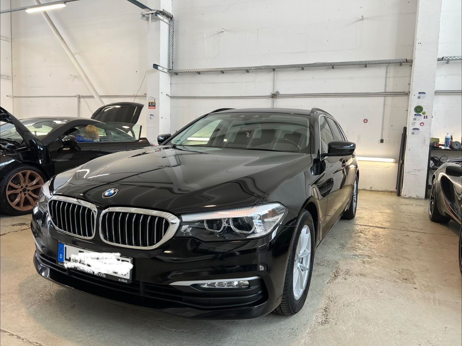 BMW 530d xDrive Touring A -