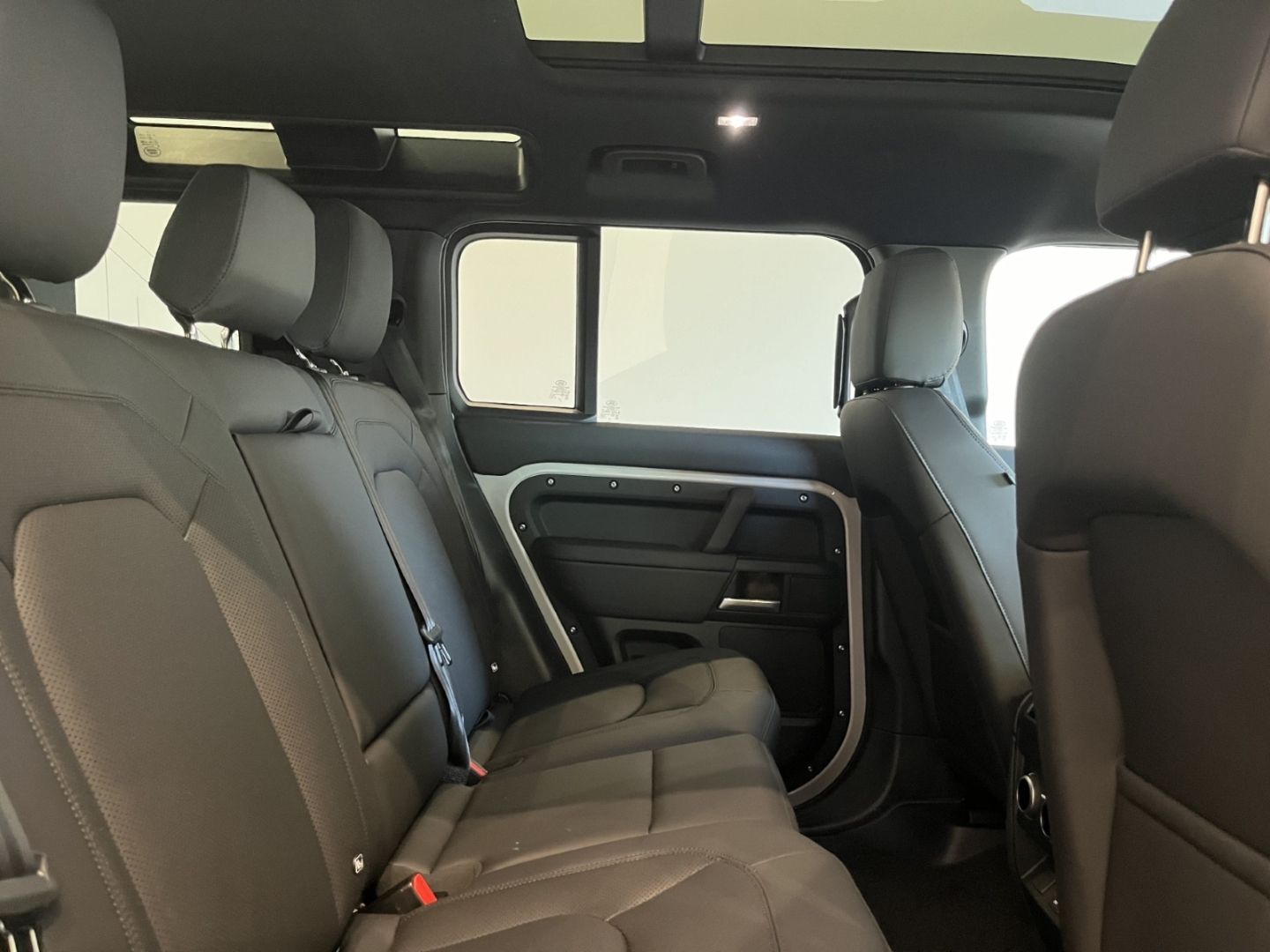 Land Rover Defender - Bild 5