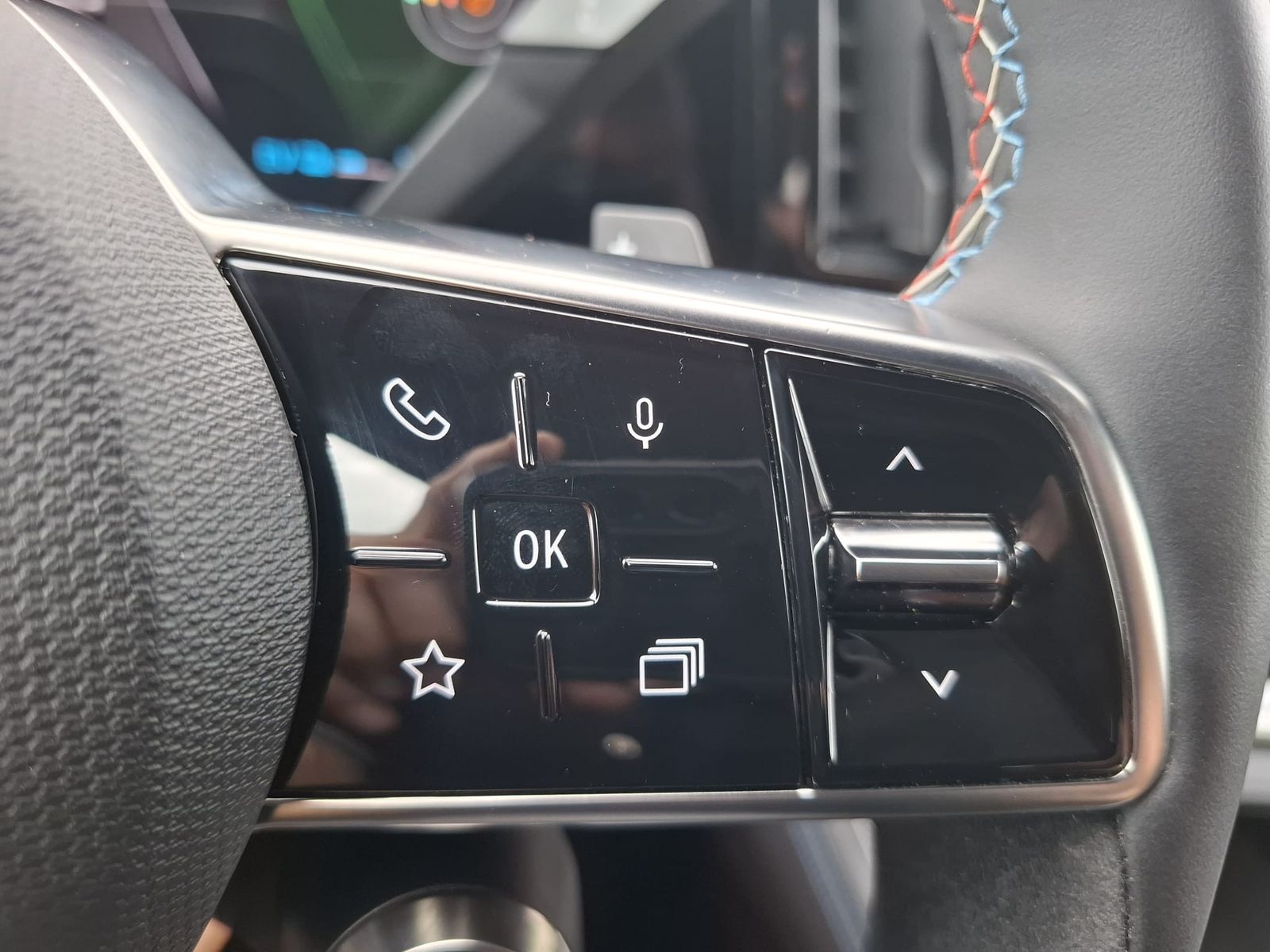 Fahrzeugabbildung Renault Austral 1.2 Voll-Hybrid 200 E-Tech Esprit Alpine